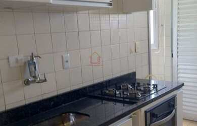 Imagem: O apartamento possui 1 Dormitório, 1 Banheiro, 1 Vaga na garagem