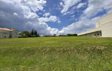 Imagem: O terreno possui 2.000m² de Área e está localizado em Kurumin