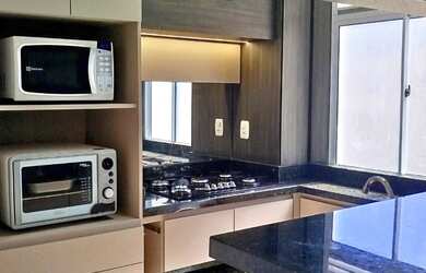 Imagem: O apartamento possui 2 Dormitórios, 1 Banheiro, 1 Vaga na garagem