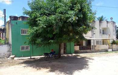 Imagem: A casa possui 1 Dormitório, 1 Suíte, 1 Banheiro, 70m² de