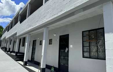 Imagem: A casa possui 2 Dormitórios, 1 Banheiro, 1 Vaga na garagem