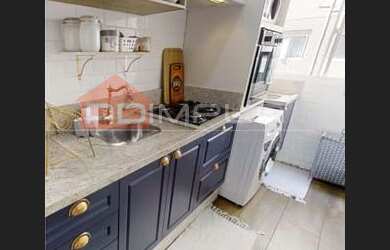 Imagem: O apartamento possui 2 Dormitórios, 1 Suíte, 1 Banheiro, 1