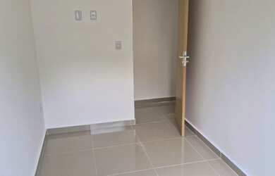 Imagem: A casa possui 2 Dormitórios, 1 Banheiro, 60m² de Área Privada