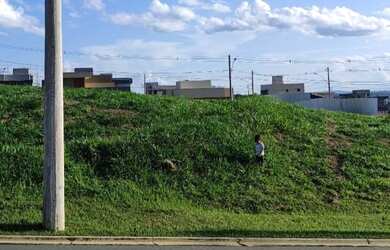 Imagem: O terreno possui 300m² de Área e está localizado em Jardins