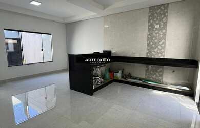 Imagem: A casa possui 2 Dormitórios, 1 Suíte, 2 Banheiros, 2 Vagas