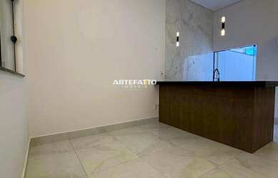 Imagem: A casa possui 3 Dormitórios, 1 Suíte, 2 Banheiros, 2 Vagas