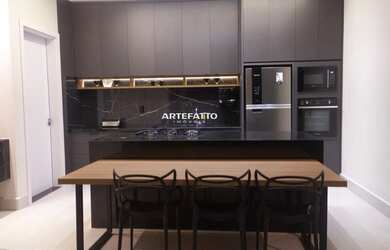 Imagem: A casa possui 4 Dormitórios, 1 Suíte, 3 Banheiros, 3 Vagas