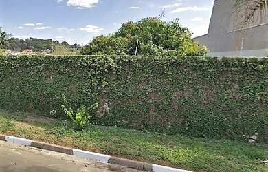 Imagem: O terreno à venda possui e está localizado em Vila Santista