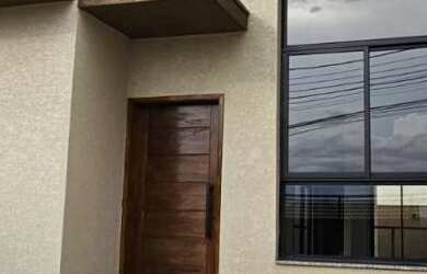 Imagem: A casa à venda possui 3 Dormitórios, 1 Suíte, 2 Banheiros