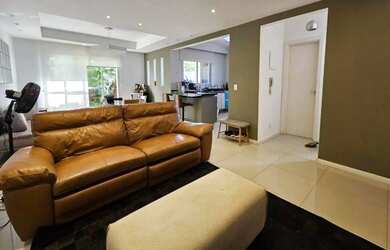 Imagem: A casa em condomínio possui 3 Dormitórios, 1 Suíte, 2 Banheiros