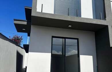 Imagem 2: Casa Moderna à Venda no Jardim do Lago Atibaia/SP