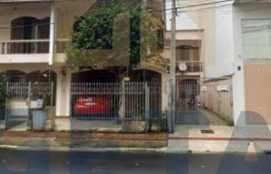 Imagem: A casa possui 7 Dormitórios, 1 Suíte, 268m² de Área e está