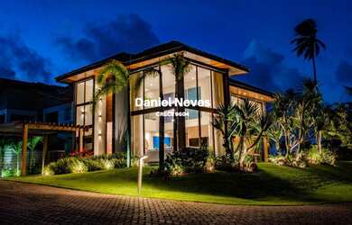 Imagem: A casa em condomínio possui 5 Dormitórios, 5 Suítes, 6 Banheiros