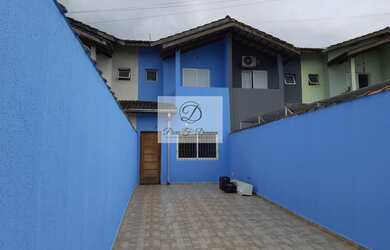 Imagem: A casa possui 3 Dormitórios, 3 Suítes, 1 Banheiro, 3 Vagas