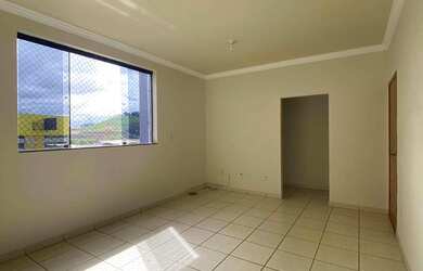 Imagem: O apartamento possui 3 Dormitórios, 1 Suíte, 2 Banheiros