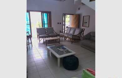 Imagem: A casa possui 4 Dormitórios, 4 Suítes, 5 Banheiros, 4 Vagas