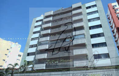 Imagem: O apartamento possui 4 Dormitórios, 2 Suítes, 4 Banheiros