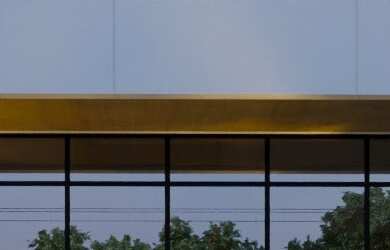 Imagem: O apartamento possui 3 Dormitórios, 3 Suítes, 1 Banheiro