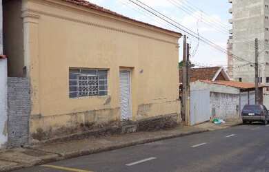 Imagem: O terreno possui 1 Dormitório, 1 Banheiro, 10m² de Área e