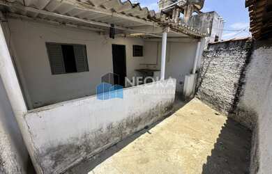 Imagem: A casa possui 2 Dormitórios, 1 Banheiro, 50m² de Área Privada