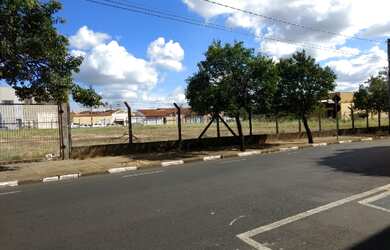 Imagem: O terreno possui 1 Dormitório, 1 Banheiro, 10m² de Área e