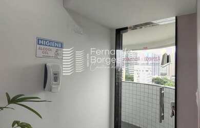 Imagem: A sala comercial possui 1 Dormitório, 1 Banheiro, 1 Vaga na