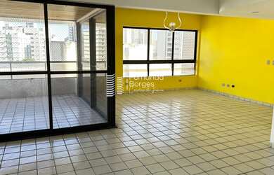 Imagem: O apartamento possui 4 Dormitórios, 2 Suítes, 3 Banheiros