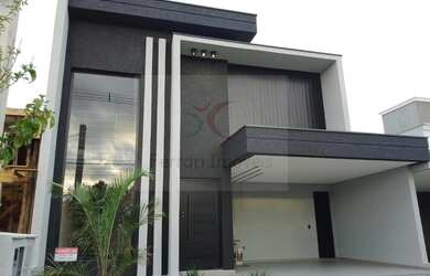 Imagem: A casa em condomínio possui 3 Dormitórios, 3 Suítes, 4 Banheiros