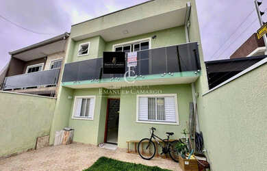 Imagem: A casa possui 4 Dormitórios, 1 Suíte, 3 Banheiros, 2 Vagas