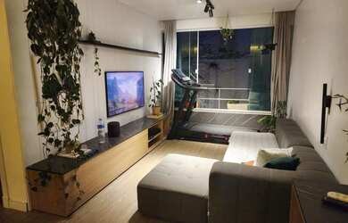 Imagem: O apartamento possui 2 Dormitórios, 1 Suíte, 1 Banheiro, 2