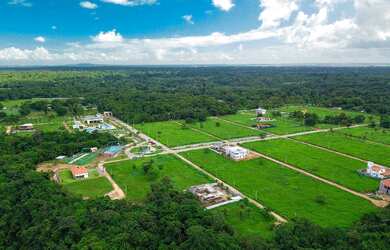 Imagem: O terreno possui 1.292m² de Área, 660m² de Área Privada