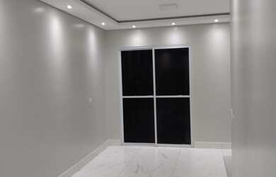 Imagem: A casa em condomínio possui 2 Dormitórios, 1 Banheiro, 2 Vagas