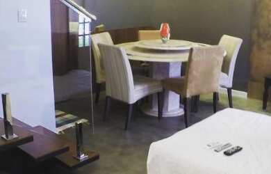 Imagem: A casa em condomínio possui 3 Dormitórios, 2 Suítes, 3 Banheiros