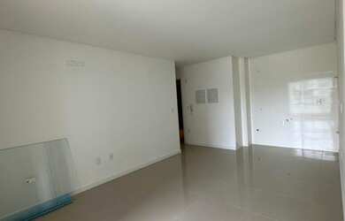 Imagem: O apartamento possui 2 Dormitórios, 1 Suíte, 2 Banheiros