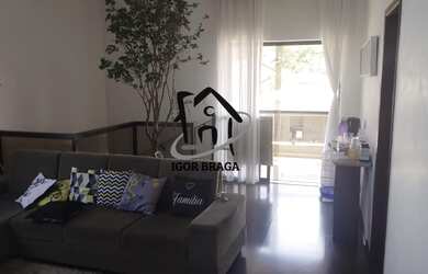 Imagem: A casa possui 6 Dormitórios, 1 Suíte, 4 Banheiros, 1 Vaga