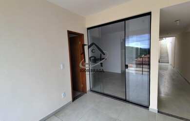 Imagem: A casa possui 2 Dormitórios, 1 Suíte, 3 Banheiros, 1 Vaga