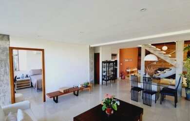 Imagem: A casa possui 8 Dormitórios, 5 Suítes, 3 Vagas na garagem