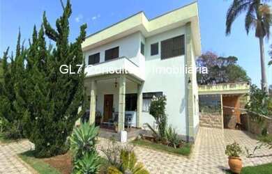 Imagem: A chácara possui 8 Dormitórios, 5 Suítes, 10 Banheiros, 14