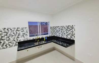 Imagem: A casa possui 2 Dormitórios, 1 Suíte, 1 Banheiro, 3 Vagas