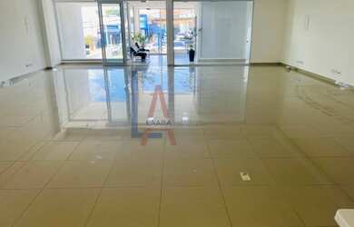 Imagem: A sala comercial possui 4 Banheiros, 1 Vaga na garagem, 121m²