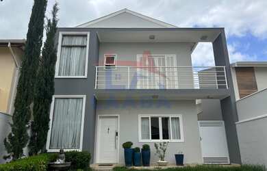 Imagem: A casa em condomínio possui 3 Dormitórios, 1 Suíte, 2 Banheiros