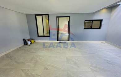 Imagem: A casa possui 3 Dormitórios, 1 Suíte, 2 Banheiros, 2 Vagas