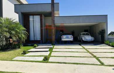 Imagem: A casa em condomínio possui 3 Dormitórios, 1 Suíte, 2 Banheiros