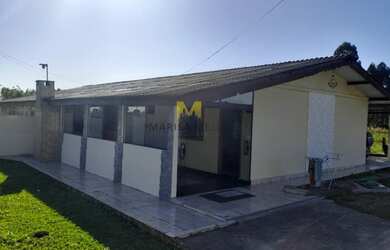 Imagem: A chácara possui 3 Dormitórios, 1 Banheiro, 4 Vagas na garagem