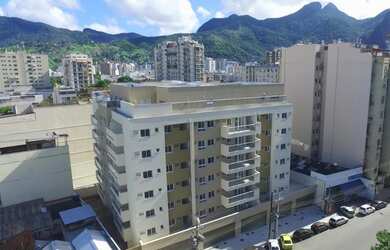 Imagem: O apartamento possui 2 Dormitórios, 1 Suíte, 2 Banheiros