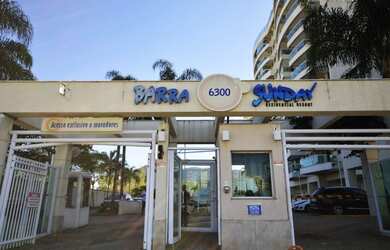 Imagem: O apartamento possui 2 Dormitórios, 1 Suíte, 2 Banheiros