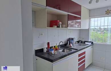 Imagem: O apartamento possui 2 Dormitórios, 1 Suíte, 1 Banheiro, 1