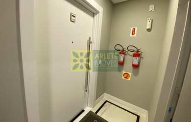 Imagem: O apartamento possui 3 Dormitórios, 3 Suítes, 4 Banheiros