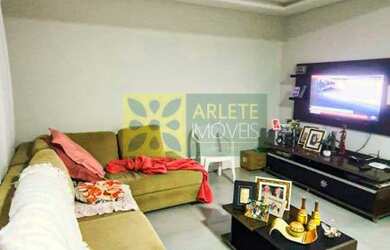 Imagem: A casa possui 3 Dormitórios, 1 Suíte, 2 Banheiros, 2 Vagas