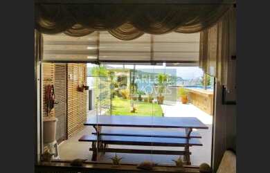 Imagem 12: Casa - Porto Belo SC. Piscina, Churrasqueira, Guarda roupaeLareira